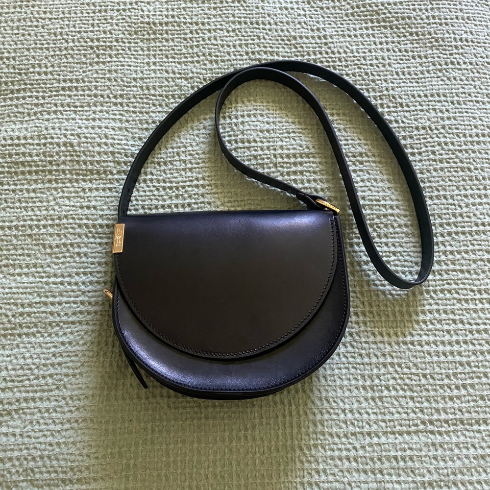 Levis Genuine Leather crossbody